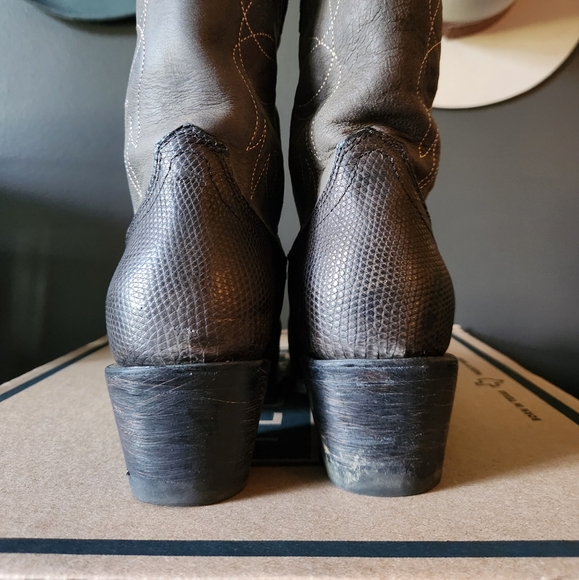 Tecovas Midnight Relic Lizard - Picture 2 of 5